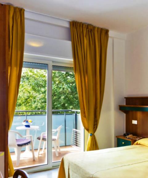 Hotel Gimm Бибионе Экстерьер фото