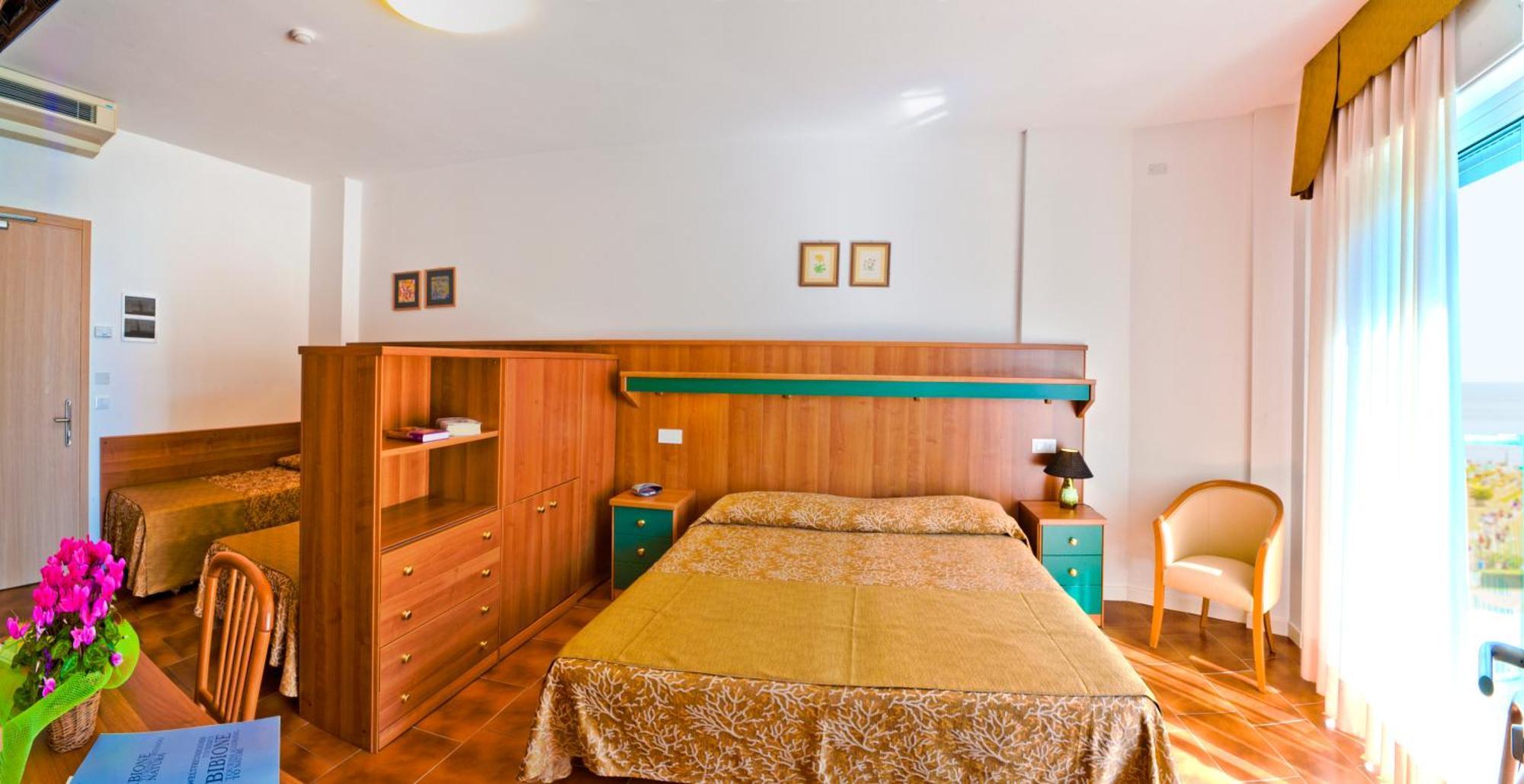 Hotel Gimm Бибионе Экстерьер фото