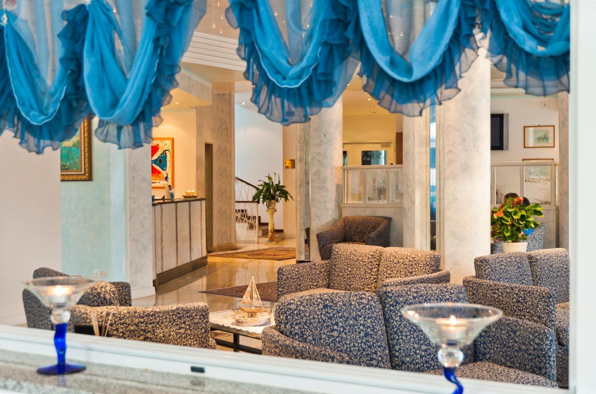 Hotel Gimm Бибионе Экстерьер фото
